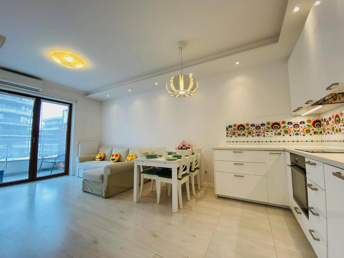 3 Aircon With Free Parking, Balcony Walking Distance Old Town Kraków